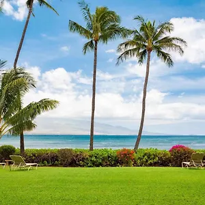  Apartment Maui Oceanfront Haven: Beachside Retreat With Turtle & Whale Watching